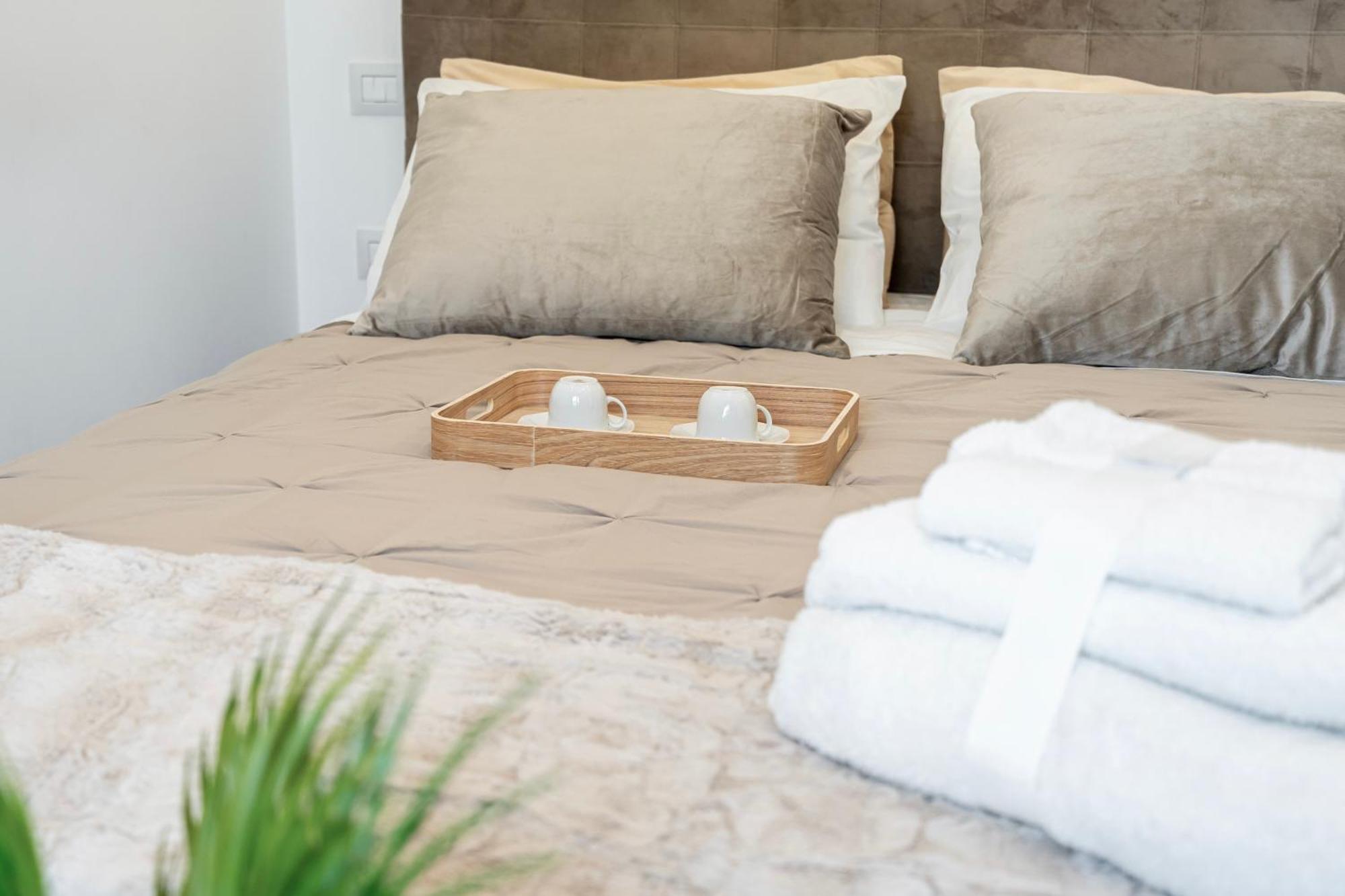 Luxury - Jacuzzi Apartments Near Rome Velletri Eksteriør billede